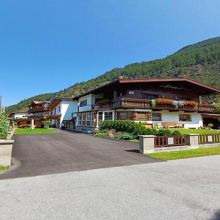 Modern Apartment In Langenfeld Near Ski Area ภายนอก รูปภาพ
